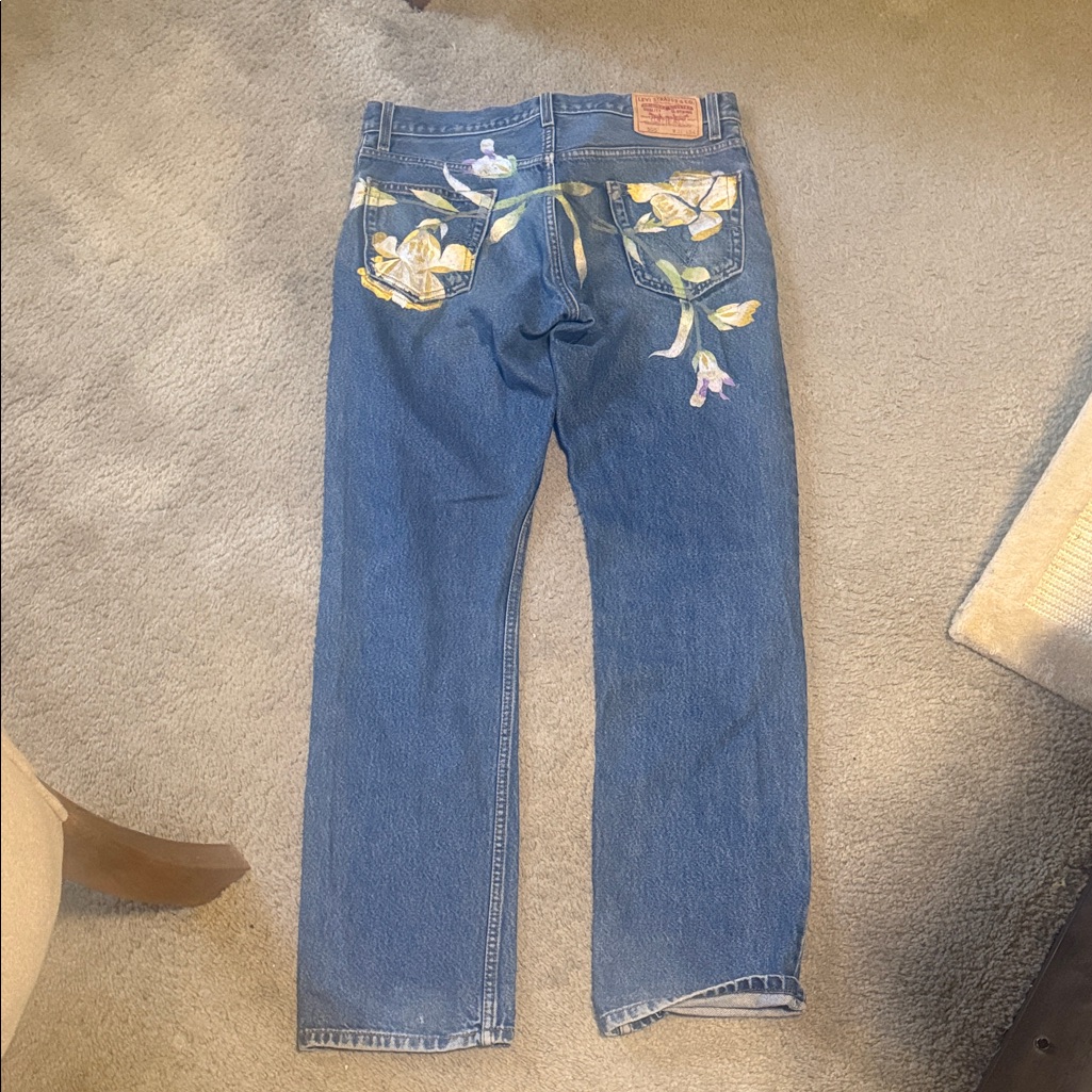 Vintage Leviâs Embroidered Floral Back Pocket Jeans Sz 31